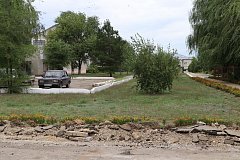 В п.Михайловский начался ремонт тротуаров