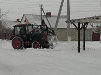 В поселке Михайловский идет расчистка улиц от снега