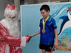 Состоялся новогодний турнир по теннису в бассейне "Дельфин"