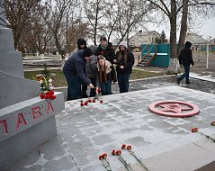 В День неизвестного солдата михайловцы возложили цветы к Обелиску