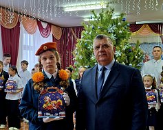 Глава муниципального образования поздравил отличников михайловской школы