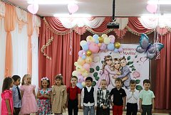 Состоялся праздничный концерт, посвящённый Дню матери в детском саду "Сказка"
