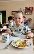 Для михайловского детского сада закуплены новые комплекты посуды
