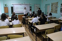 В преддверии Дня народного единства в школе п. Михайловский прошли классные часы "Мы - одна страна"
