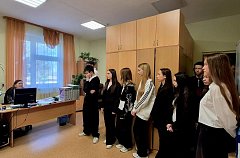 Экскурсия школьников в администрацию МО п. Михайловский