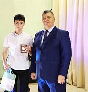 Глава МО п. Михайловский вручил паспорта юным михайловцам
