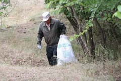На михайловском пруду состоялся субботник