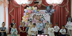Состоялся праздничный концерт, посвящённый Дню матери в детском саду "Сказка"