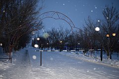 Волшебство зимы: Очарование новогоднего поселка