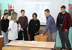 Волонтеры «Экотехнопарка «Михайловский» провели урок для михайловских ребят "Защита экологии"