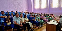 Глава муниципального округа Михайловский А.М. Романов провел встречу с коллективом михайловского дома-интерната