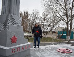 В День неизвестного солдата михайловцы возложили цветы к Обелиску