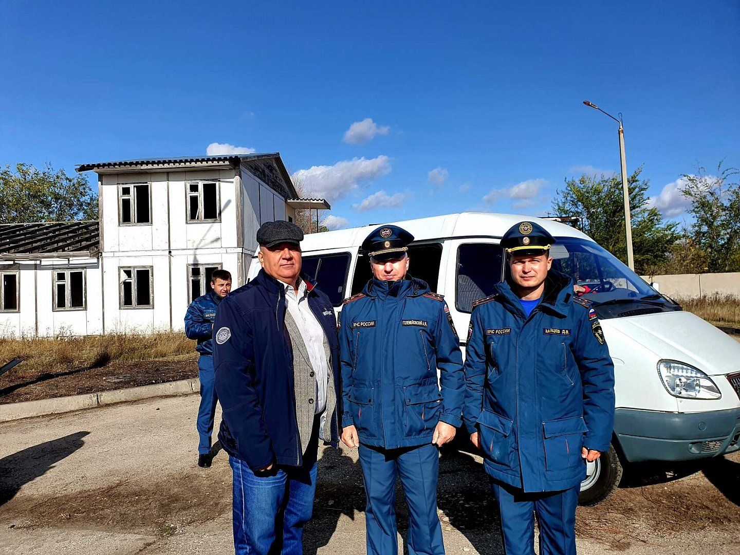 На автодроме учебного пункта СПСЧ №3 МО п. Михайловский прошли соревнования  водителей по скоростному маневрированию пожарных автомобилейНовости  Михайловского района