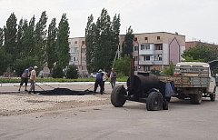 В МО п. Михайловский продолжается ремонт автомобильных дорог и прилегающей площади