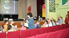 Для детей летнего лагеря "Буратино" сотрудники МКУК "ДК" МО п. Михайловский организовали Час веселых вопросов