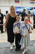 Младшие спортсмены ТСК «Элита-Данс» в очередной раз вернулись с кубками и медалями из Самары