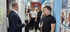 Воспитанники объединения "Россия - мои горизонты" побывали в Кадровом центре