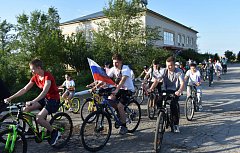 Жители п. Михайловский приняли участие в межмуниципальном велопробеге "Вперед, Россия!"