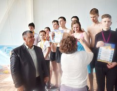 В бассейне "Дельфин" состоялись соревнования, посвященные 78-ой годовщине Победы