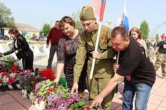 Жители п. Михайловский приняли участие в автопробеге, посвященном празднованию Дня Победы