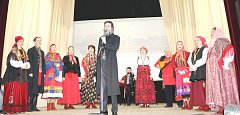 Фольклорный ансамбль «Балаганъ» выступил с концертом в п.Михайловский