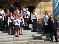 Глава МО п. Михайловский А.М. Романов поздравил школьников, педагогов и родителей с окончанием учебного года