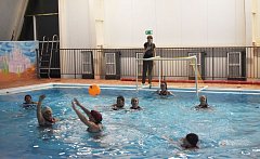 В преддверии Международного женского дня в бассейне «Дельфин» состоялся вечер отдыха для женщин «Вперед,  красавицы!»