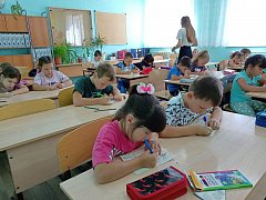 В школе п. Михайловский будущие первоклассники приступили к подготовительным занятиям