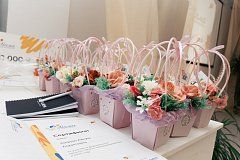 Победительница программы «Мама-предприниматель» получила 100 тысяч рублей на открытие дела