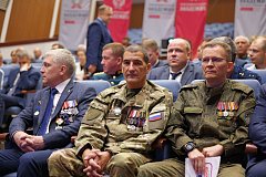 Первые участники региональной программы «Наши Герои» встретились сегодня с губернатором Саратовской области