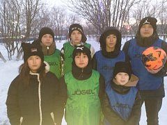 Михайловские ребята сыграли в снежный мяч