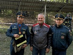 Сотрудники пожарно-спасательной части приняли участие в соревнованиях по кроссфиту