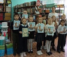 В михайловской школе прошла акция "Подари книгу библиотеке"