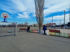 В поселке Михайловский начался месячник по санитарной очистке общественных пространств