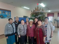В преддверии новогодних праздников в Доме культуры для женщин клуба «Вдохновение» состоялся «Голубой огонек»