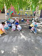 В детском саду п. Михайловский дошколята встретили первый день лета