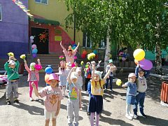 В детском саду п. Михайловский дошколята встретили первый день лета