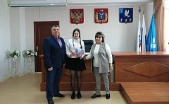 На ПДС михайловским ребятам, достигшим 14 лет, вручили паспорта гражданина РФ
