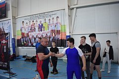 Пауэрлифтинг – спорт сильных духом и телом людей