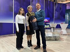 Учащаяся михайловской школы в составе Союза женщин России стала участницей ток-шоу "Свое мнение"