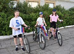 Жители п. Михайловский приняли участие в межмуниципальном велопробеге "Вперед, Россия!"