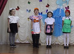 В преддверии Дня матери в михайловской школе прошло праздничное мероприятие