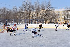 п. Михайловский вновь принимал гостей на ледовой площадке 