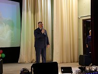 Глава муниципального образования А.М. Романов поздравил мам и бабушек с Днем матери