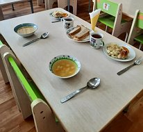 Для михайловского детского сада закуплены новые комплекты посуды