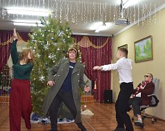 В михайловской школе прошел новогодний вечер для старшеклассников