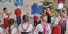 В михайловском Доме культуры состоялось театрализованное представление «Рождественская сказка»