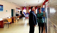 Глава муниципального образования п. Михайловский проверил готовность избирательных участков к выборам Президента  Российской Федерации