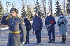 Память Героев Отечества почтили в Парке Победы