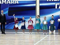 Младшие спортсмены ТСК «Элита-Данс» в очередной раз вернулись с кубками и медалями из Самары